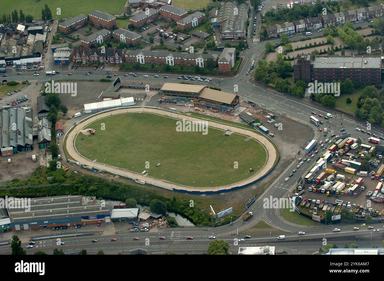 Ein Blick aus der Vogelperry Barr Greyhound Stadium, Birmingham, 2004 Stockfoto