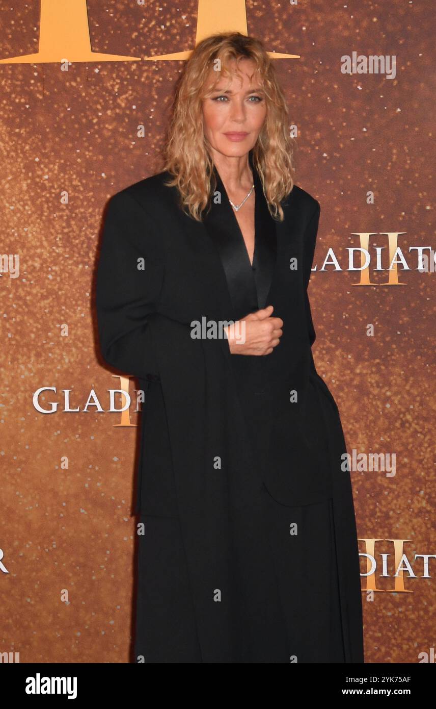 Connie Nielsen und Denzel Washington nehmen am 10. November 2024 an der Premiere von Gladiator II im Pathe Palace Teil Stockfoto