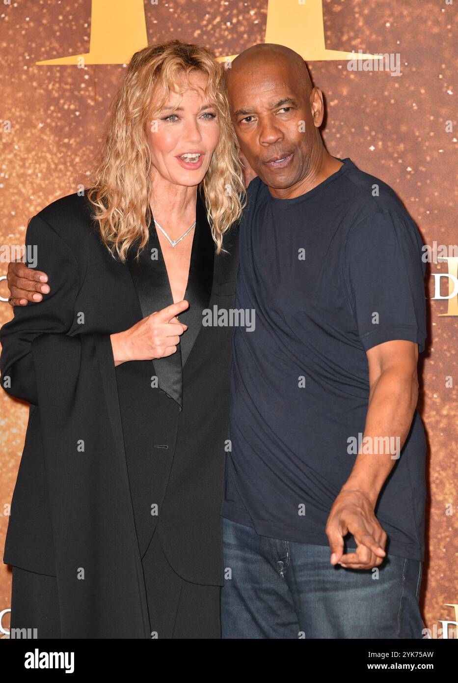 Connie Nielsen und Denzel Washington nehmen am 10. November 2024 an der Premiere von Gladiator II im Pathe Palace Teil Stockfoto