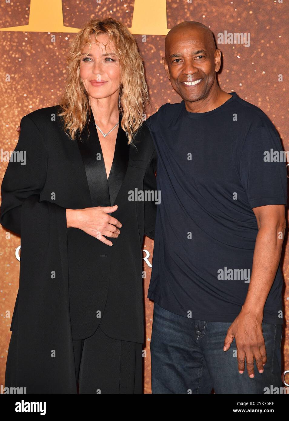 Connie Nielsen und Denzel Washington nehmen am 10. November 2024 an der Premiere von Gladiator II im Pathe Palace Teil Stockfoto