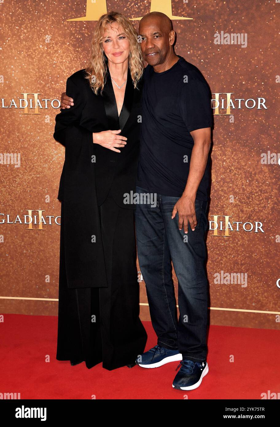 Connie Nielsen und Denzel Washington nehmen am 10. November 2024 an der Premiere von Gladiator II im Pathe Palace Teil Stockfoto