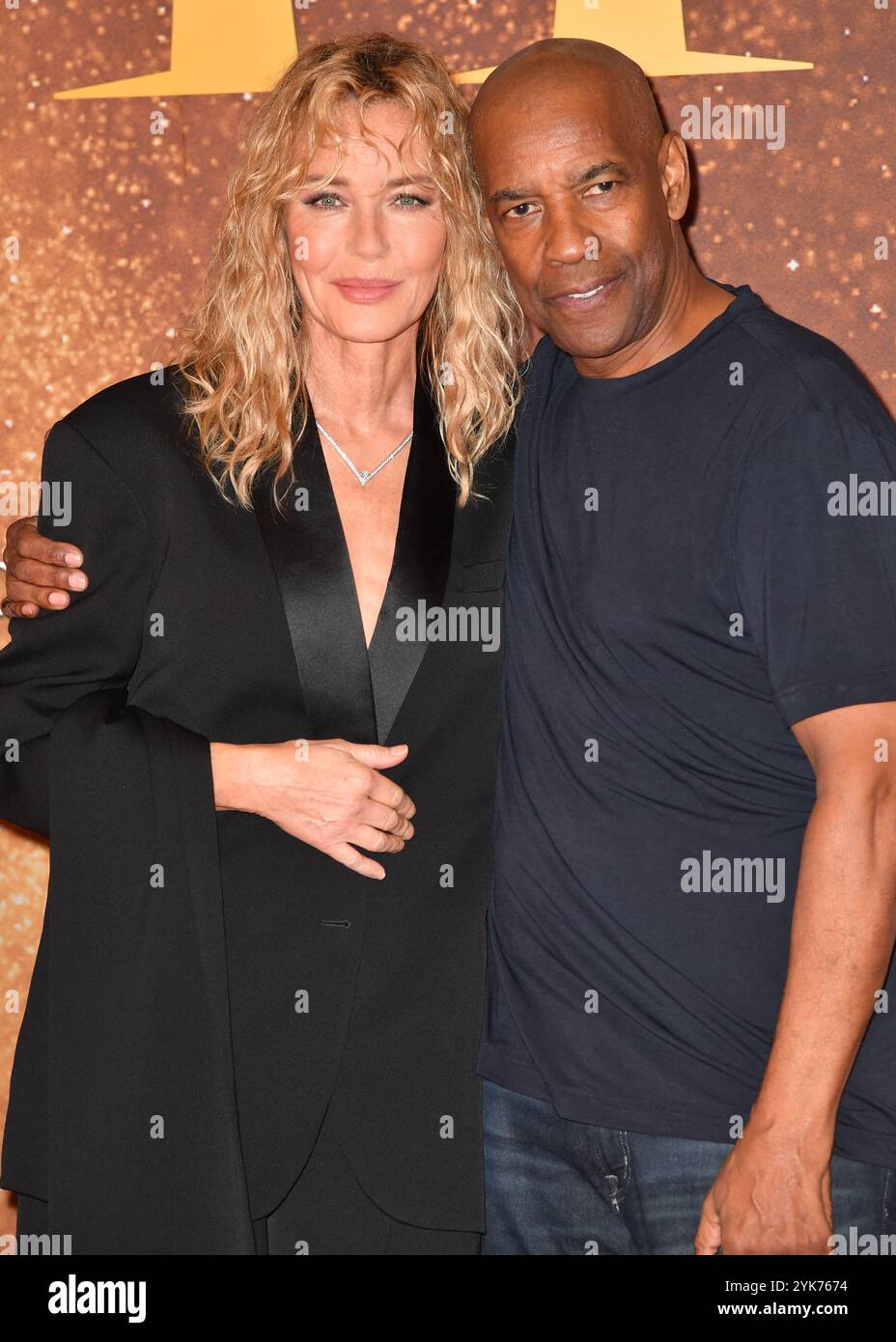 Connie Nielsen und Denzel Washington nehmen am 10. November 2024 an der Premiere von Gladiator II im Pathe Palace Teil Stockfoto