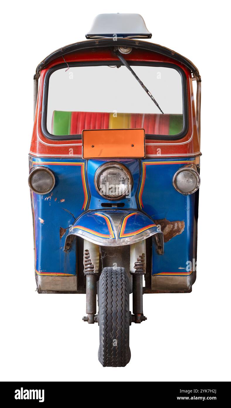 Retro Tuk-Tuk im thailändischen Stil (Auto Rikscha), isoliert auf weißem Hintergrund Stockfoto