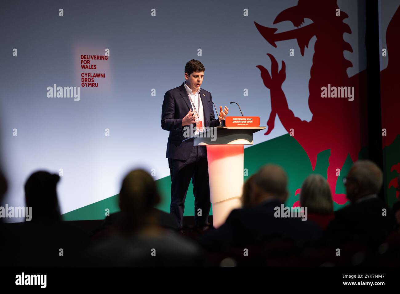 Llandudno, Wales, Vereinigtes Königreich. November 2024. Stadtrat Huw Thomas, Vorsitzender des Cardiff Council, spricht auf der Konferenz. Sean Pursey/Alamy Live News Stockfoto