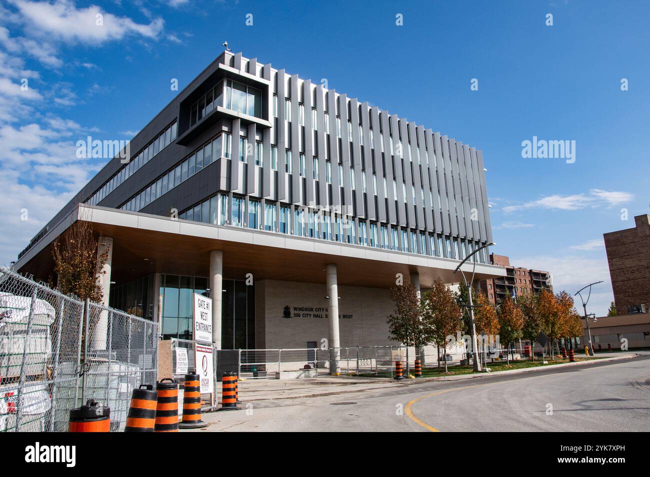 Rathaus am City Hall Square West im Stadtzentrum von Windsor, Ontario, Kanada Stockfoto