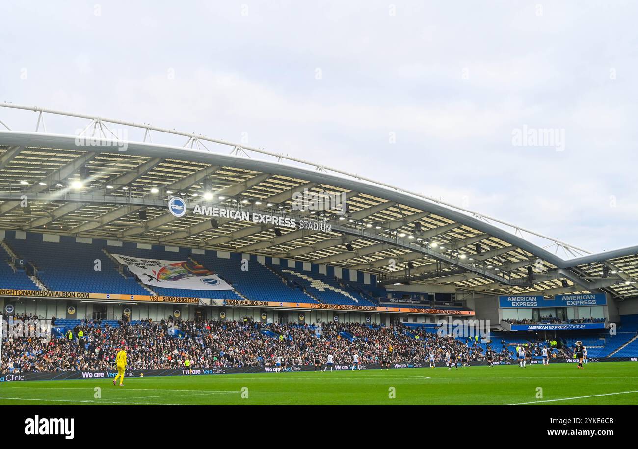 Brighton UK 16. November 2024 - das Barclays Women's Super League Fußballspiel zwischen Brighton & Hove Albion und West Ham United im American Express Stadium, Brighton : nur für redaktionelle Zwecke Stockfoto