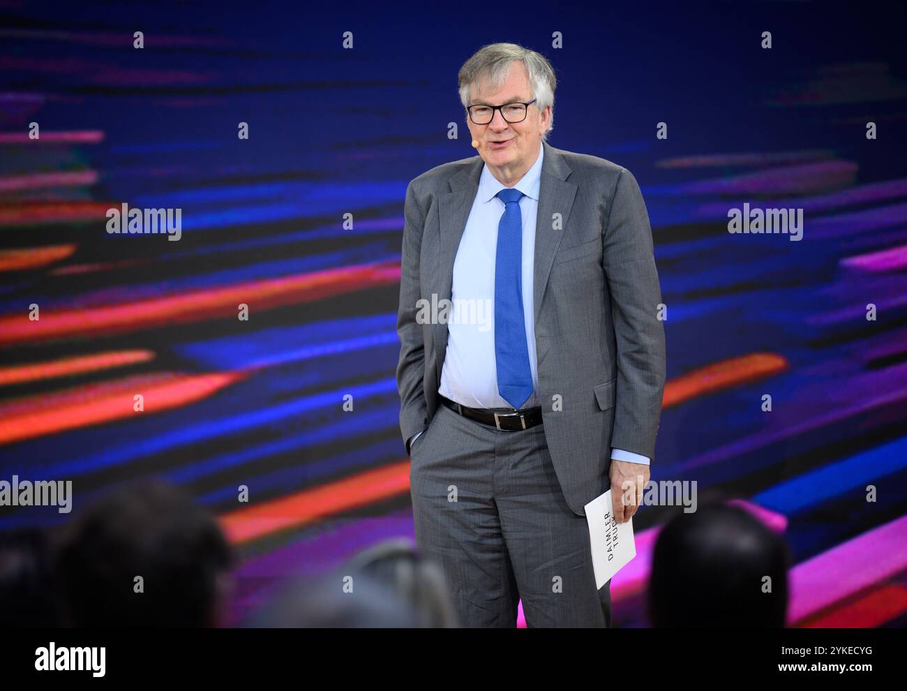 Berlin, Deutschland. November 2024. Martin Daum, Vorstandsvorsitzender der Daimler Truck Holding AG, spricht auf den „Daimler Buses eMobility Days 2,0“. Quelle: Bernd von Jutrczenka/dpa/Alamy Live News Stockfoto