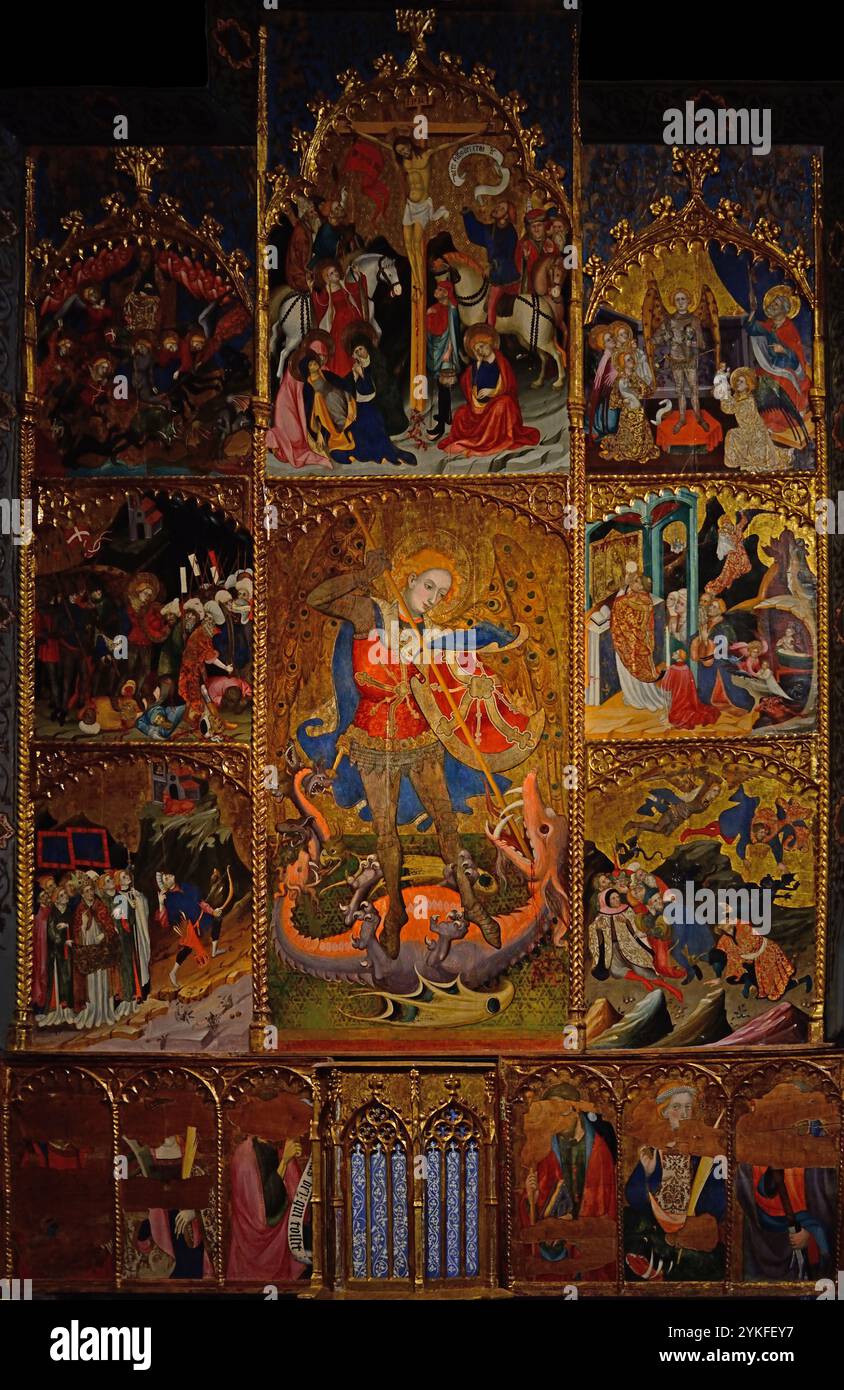 Retaule de Sant Miquel - Altar des heiligen Michael 1416 von Lluis Borrassà 1365-1425 15. Jahrhundert, Girona Fine Art Museum, Spanien, Spanisch, ( St. Michael , besiegend, Satan, Erzengel Michael stehend auf Satans Rücken, mit seinem rechten Fuß, während er einen Speer in der Hand hält, Devel, St. Michael, Erzengel, Verteidiger, der Kirche, Hauptgegner von Satan, und hilft Menschen in der Stunde des Todes, ) Stockfoto