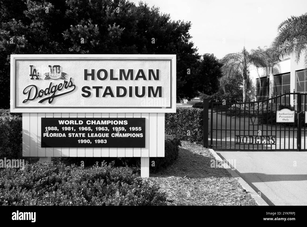 Dodgers Holman Stadium Schild, das das ehemalige Trainingslager für das Baseballteam der Los Angeles Dodgers war. Vero Beach, Florida. USA Stockfoto