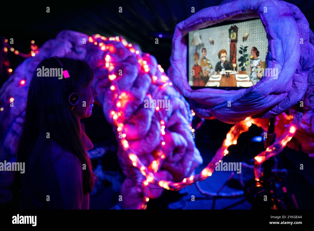 London, England - 18. November 2024 The Fantastic Life Of Minnie Rubinski Immersive Art Exhibition (Foto: Lounisphotography / Alamy Live News) Stockfoto