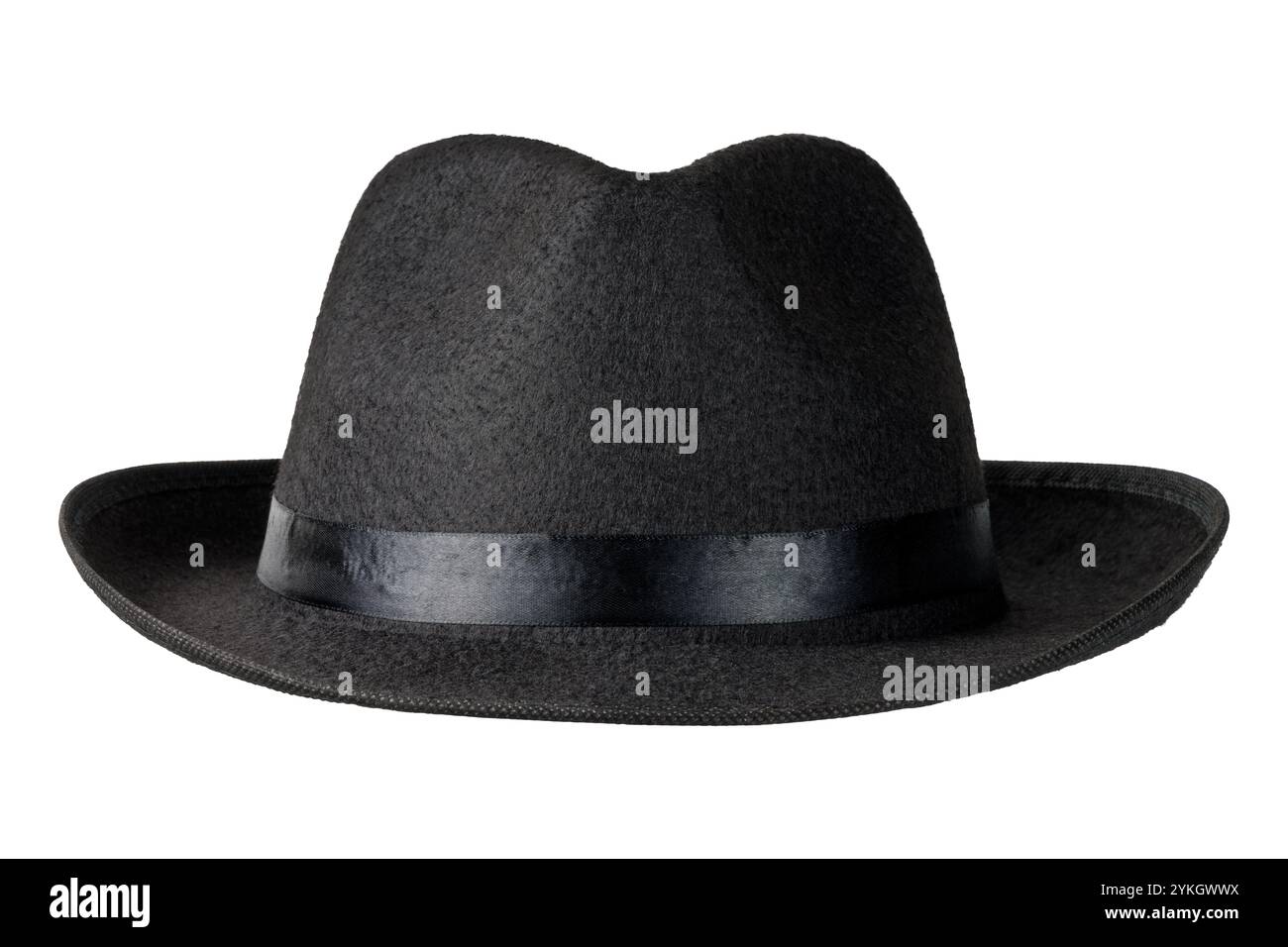 Schwarzer Mafia-Filzhut mit Band isoliert auf weißem Hintergrund Stockfoto