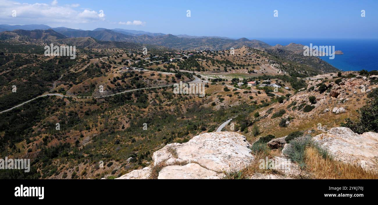 Blick von der türkisch-griechischen Grenze auf die Insel Zypern Stockfoto