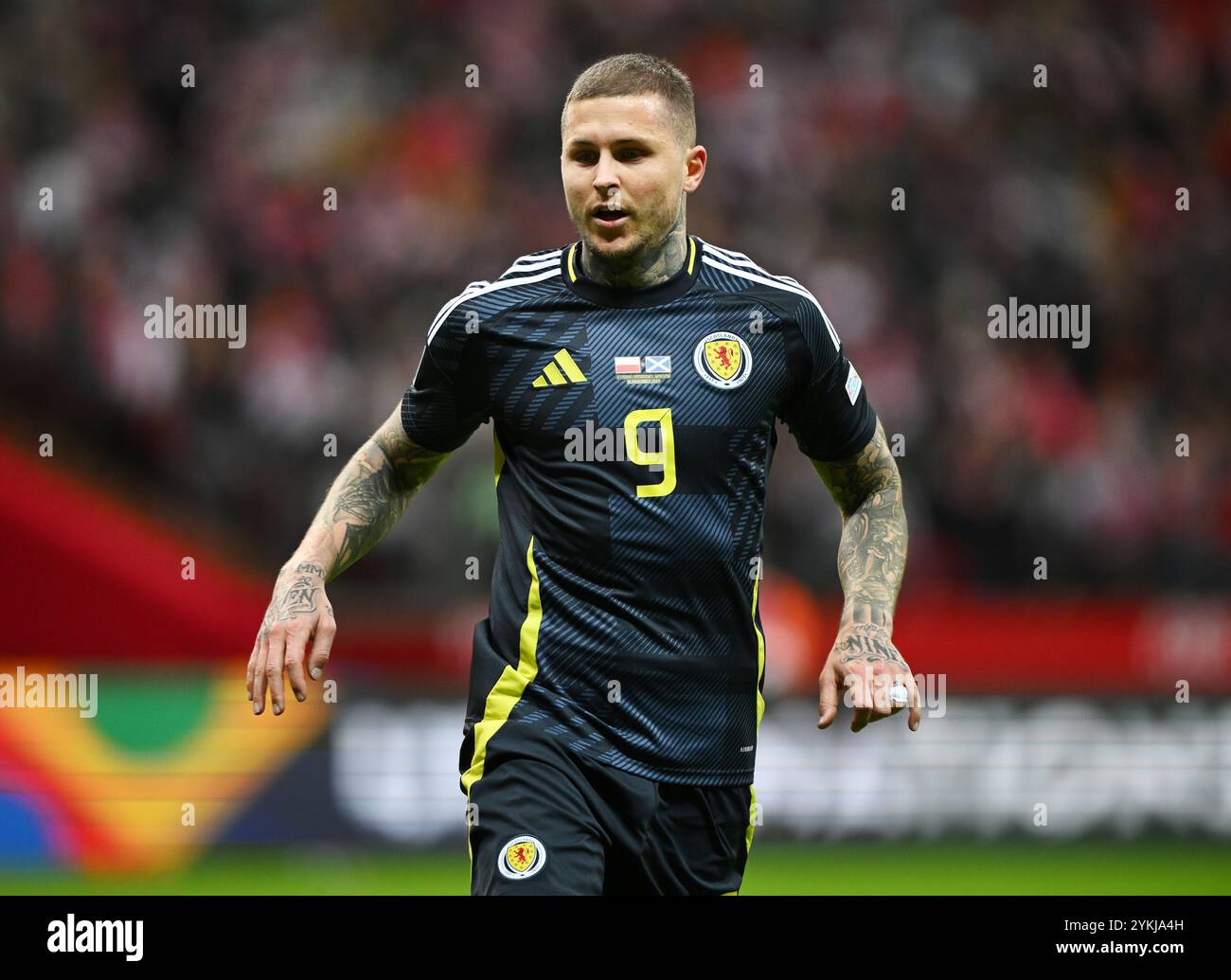 Lyndon Dykes aus Schottland während des Gruppenspiels der UEFA Nations League im PGE Narodowy-Stadion in Warschau. Bilddatum: Montag, 18. November 2024. Stockfoto