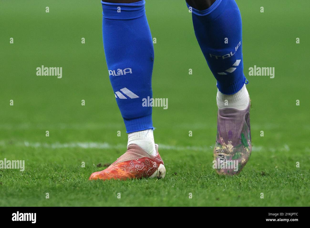 Adidas f50 Fotos und Bildmaterial in hoher Auflosung Alamy