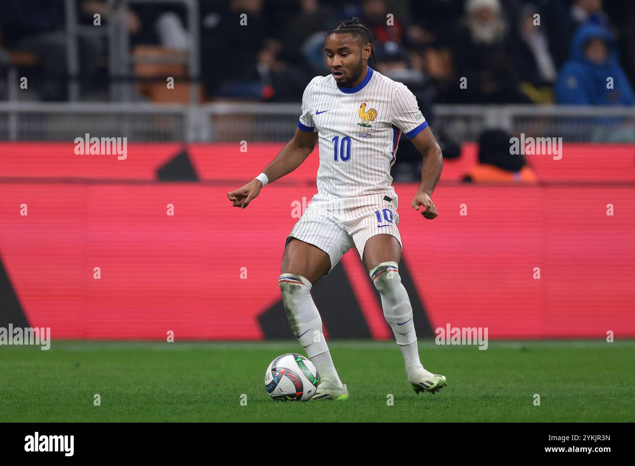 Mailand, Italien. November 2024. Christopher Nkunku aus Frankreich während des Spiels der UEFA Nations League im Stadio Giuseppe Meazza, Mailand. Der Bildnachweis sollte lauten: Jonathan Moscrop/Sportimage Credit: Sportimage Ltd/Alamy Live News Stockfoto