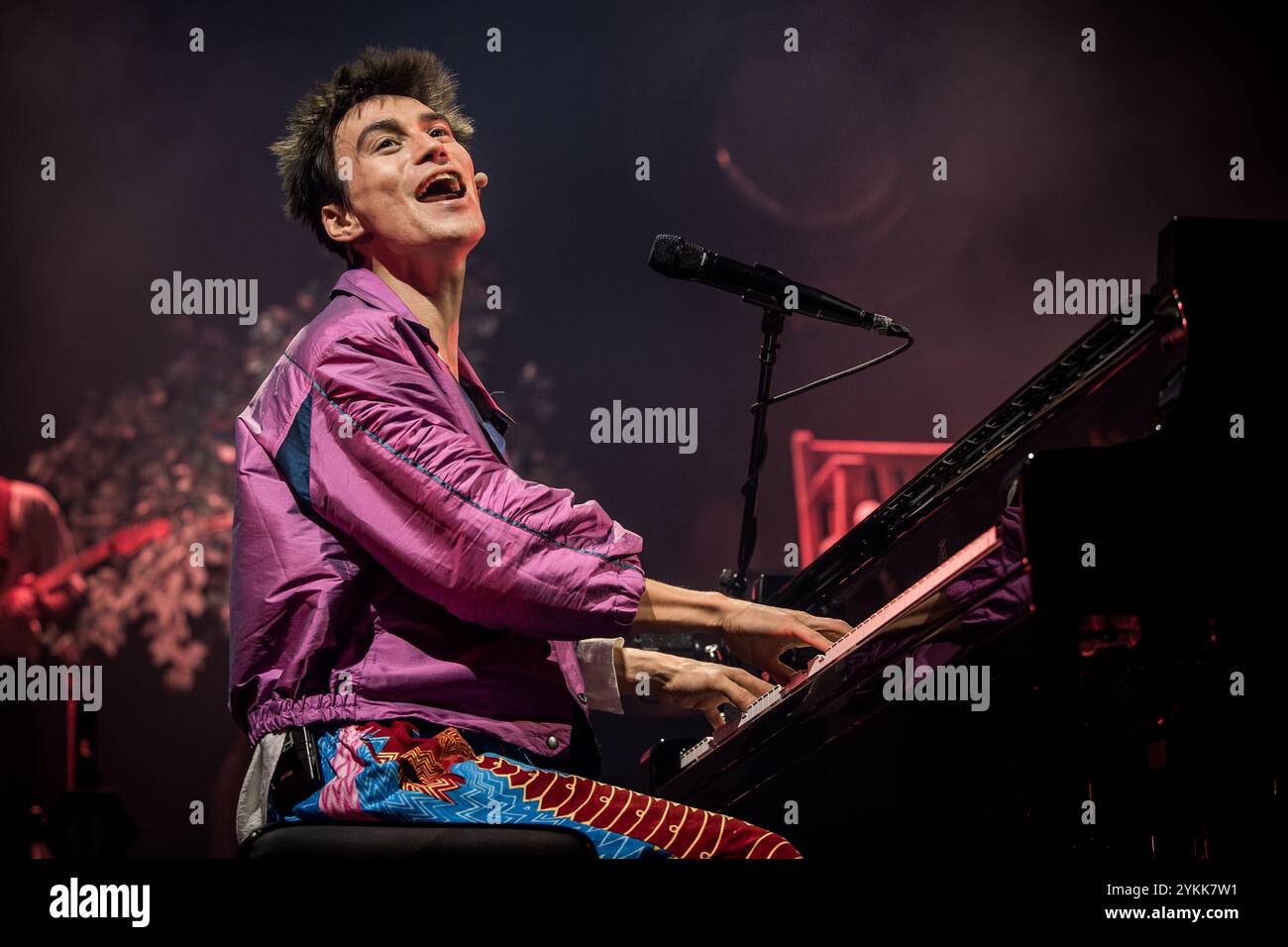 Jacob Collier trat am 18. November 2024 live in Oslo auf Stockfoto