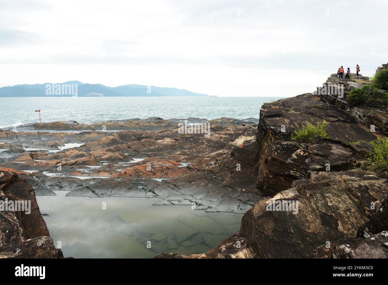 Die wunderschöne felsige Küste im südlichen Teil der Insel Tung Ping Chau in Hongkong. Stockfoto