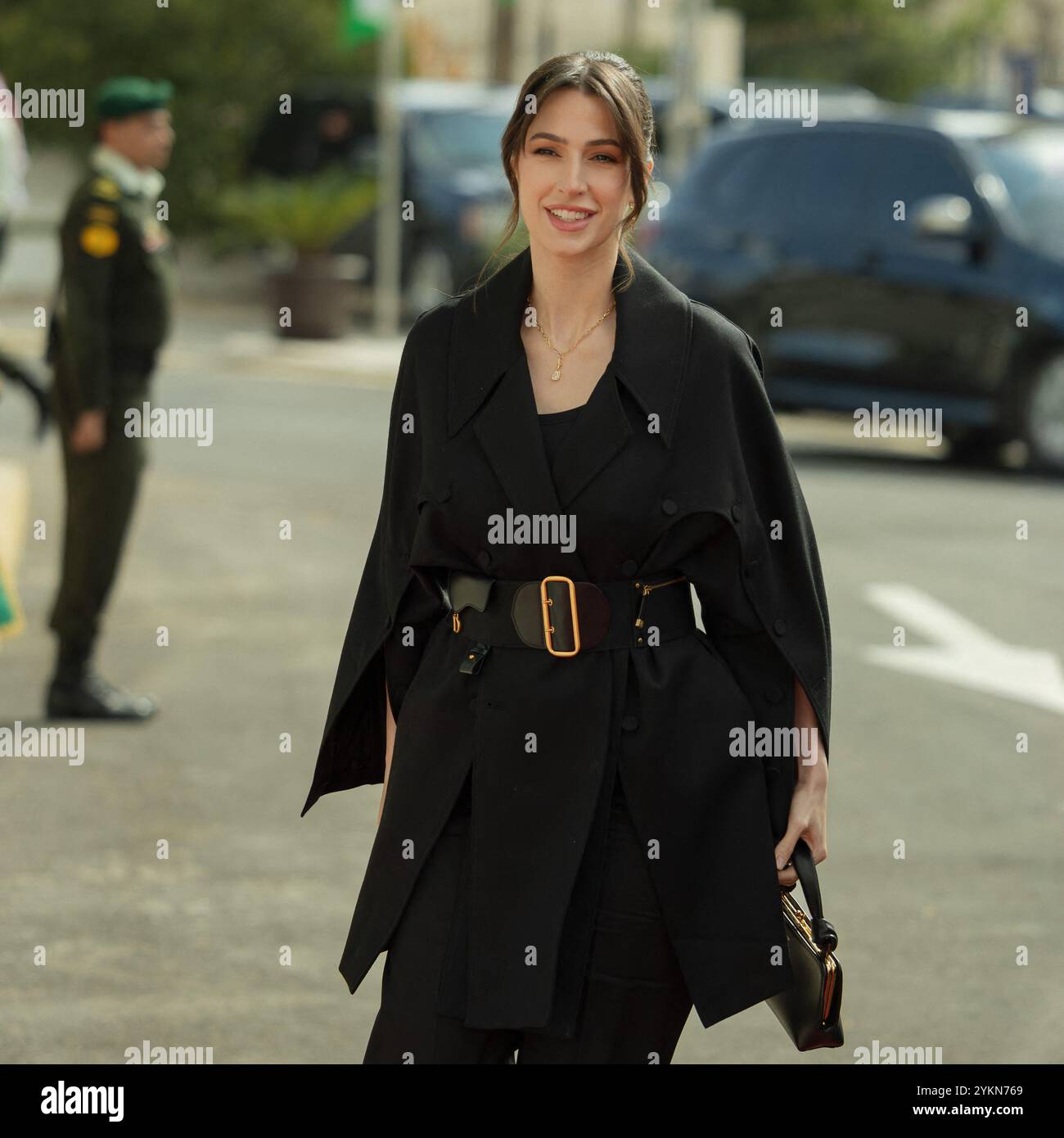 Amman, Jordanien. November 2024. Jordaniens Ehefrau Prinzessin Rajwa, Kronprinz Hussein, trifft am 18. November 2024 zur ersten ordentlichen Sitzung des 20. Parlaments in Amman, Jordanien, ein. Foto: Balkis Press/ABACAPRESS. COM Credit: Abaca Press/Alamy Live News Stockfoto