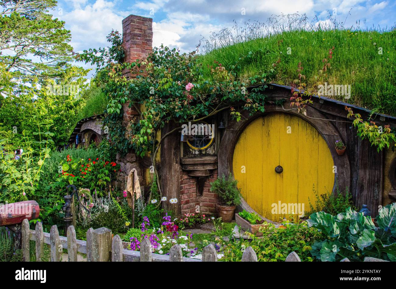 Hobbit Holes, das Auenland, Hobbiton Stockfoto