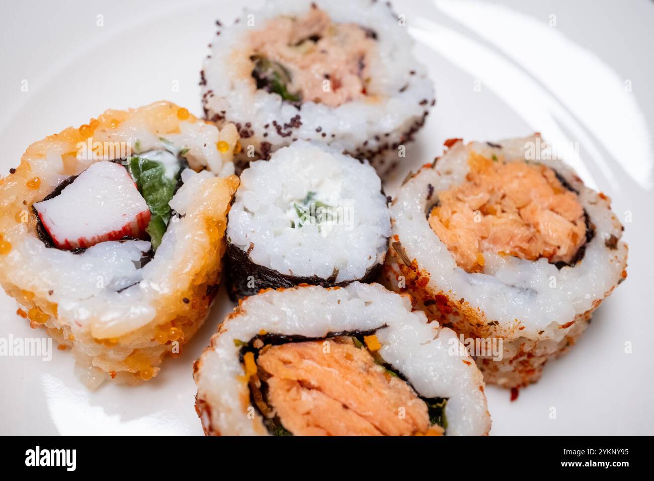 california Roll Krabben Sushi aus der Nähe Stockfoto
