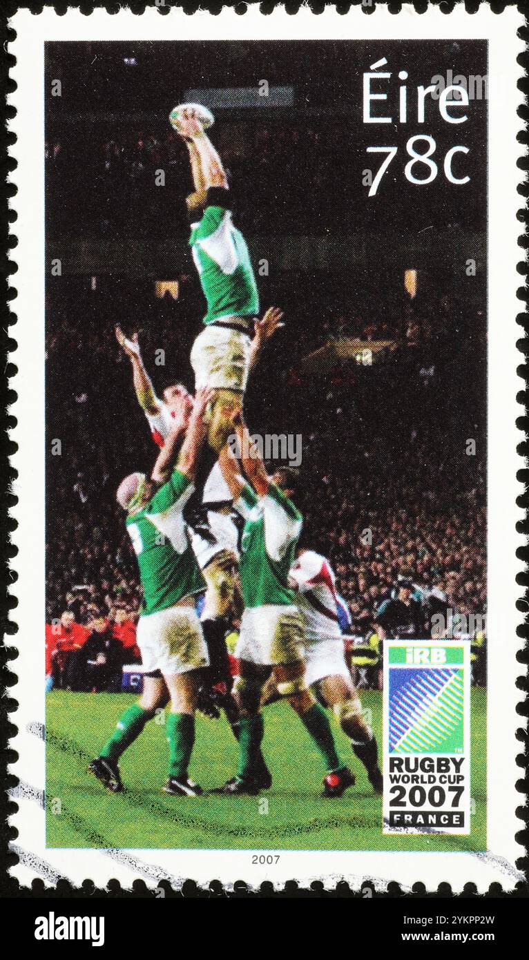 Spektakuläre Linie des irischen Rugby-Teams auf Briefmarken Stockfoto