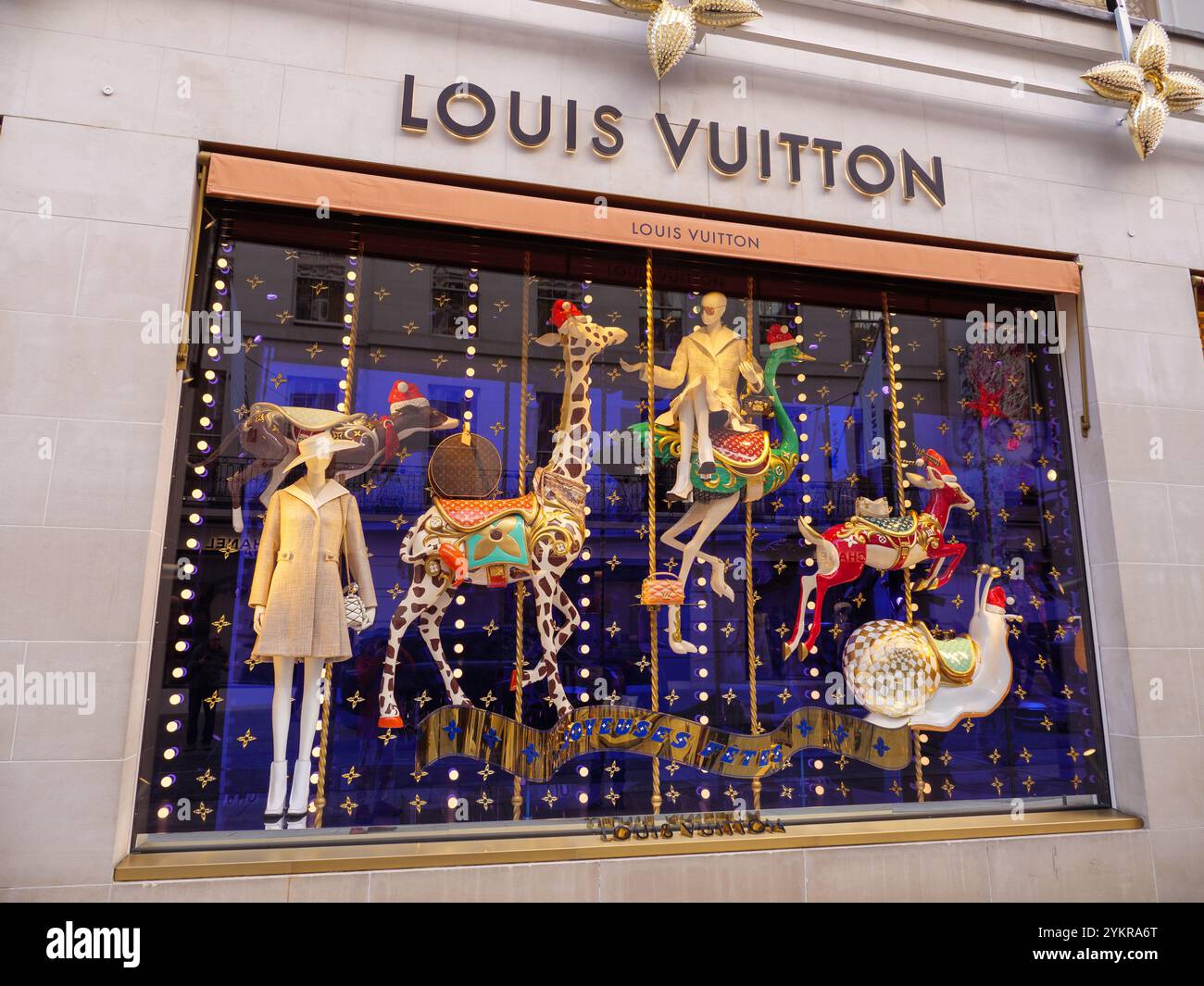 Louis Vuitton Weihnachtsausstellung, Bond Street, London, Großbritannien Stockfoto