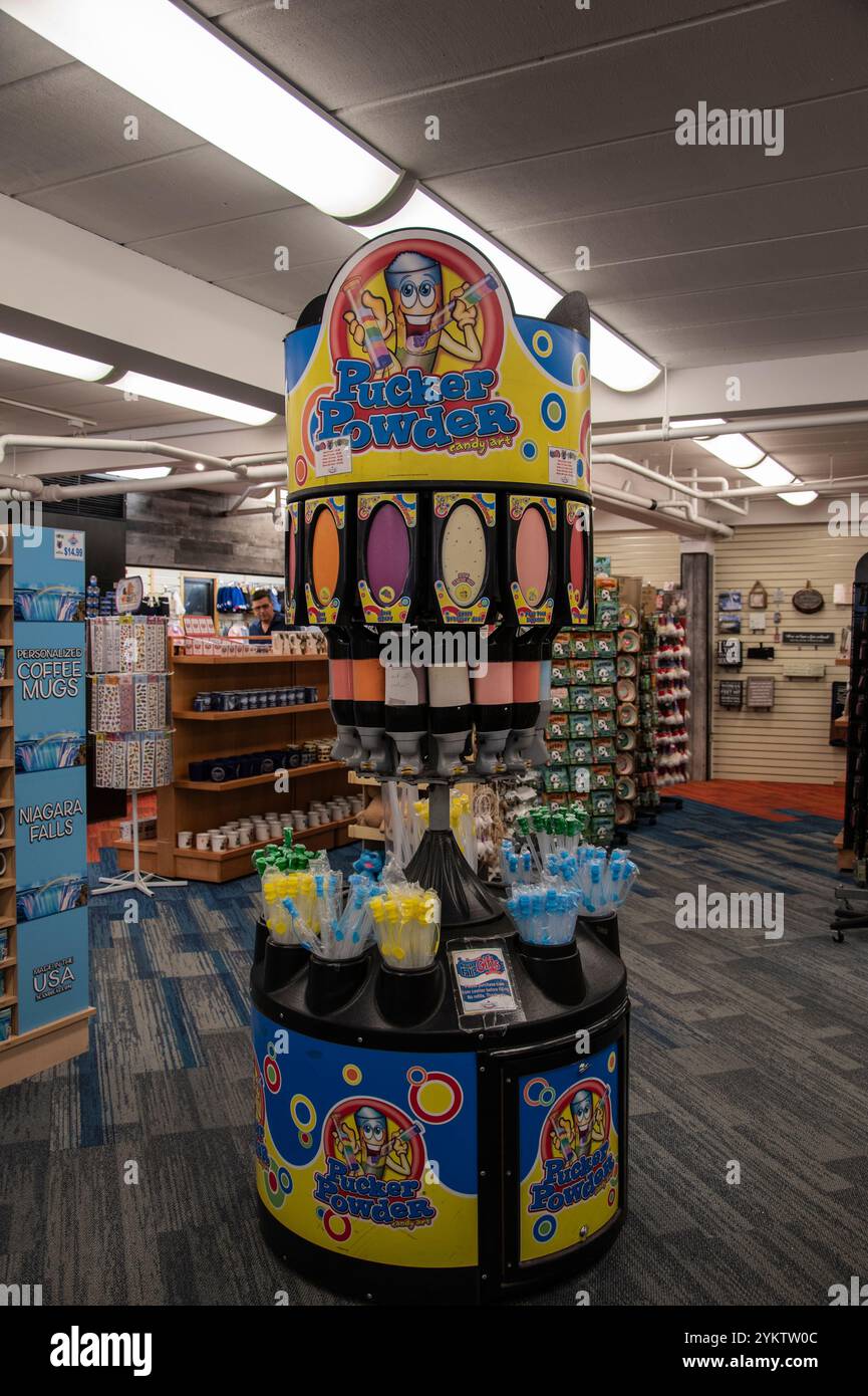 Pucker Powder in einem Souvenirladen am Clifton Hill in Niagara Falls, Ontario, Kanada Stockfoto