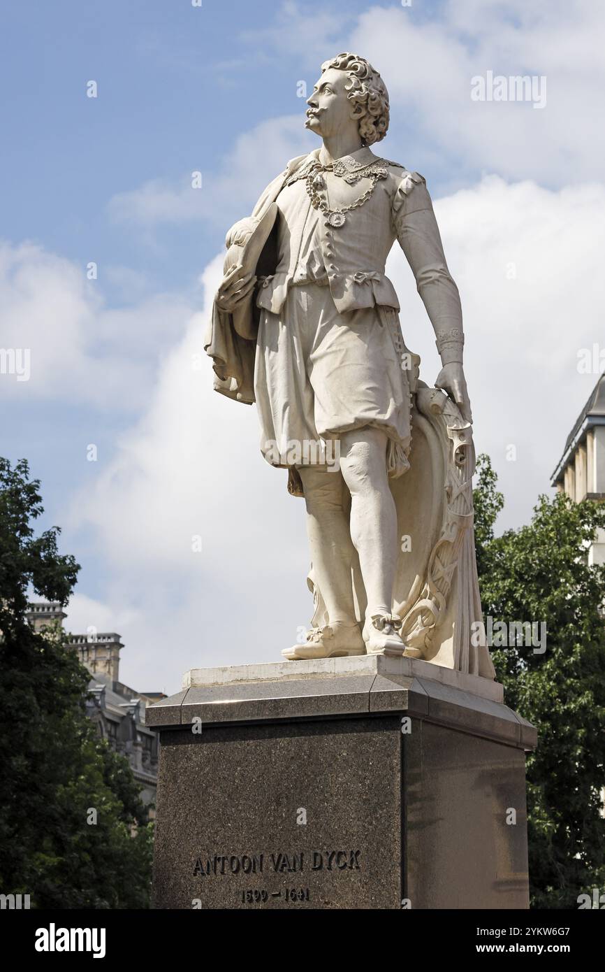 Statue von Antoon van Dyck, berühmtem flämischen Barockmaler, Antwerpen, Flandern, Belgien, Europa Stockfoto