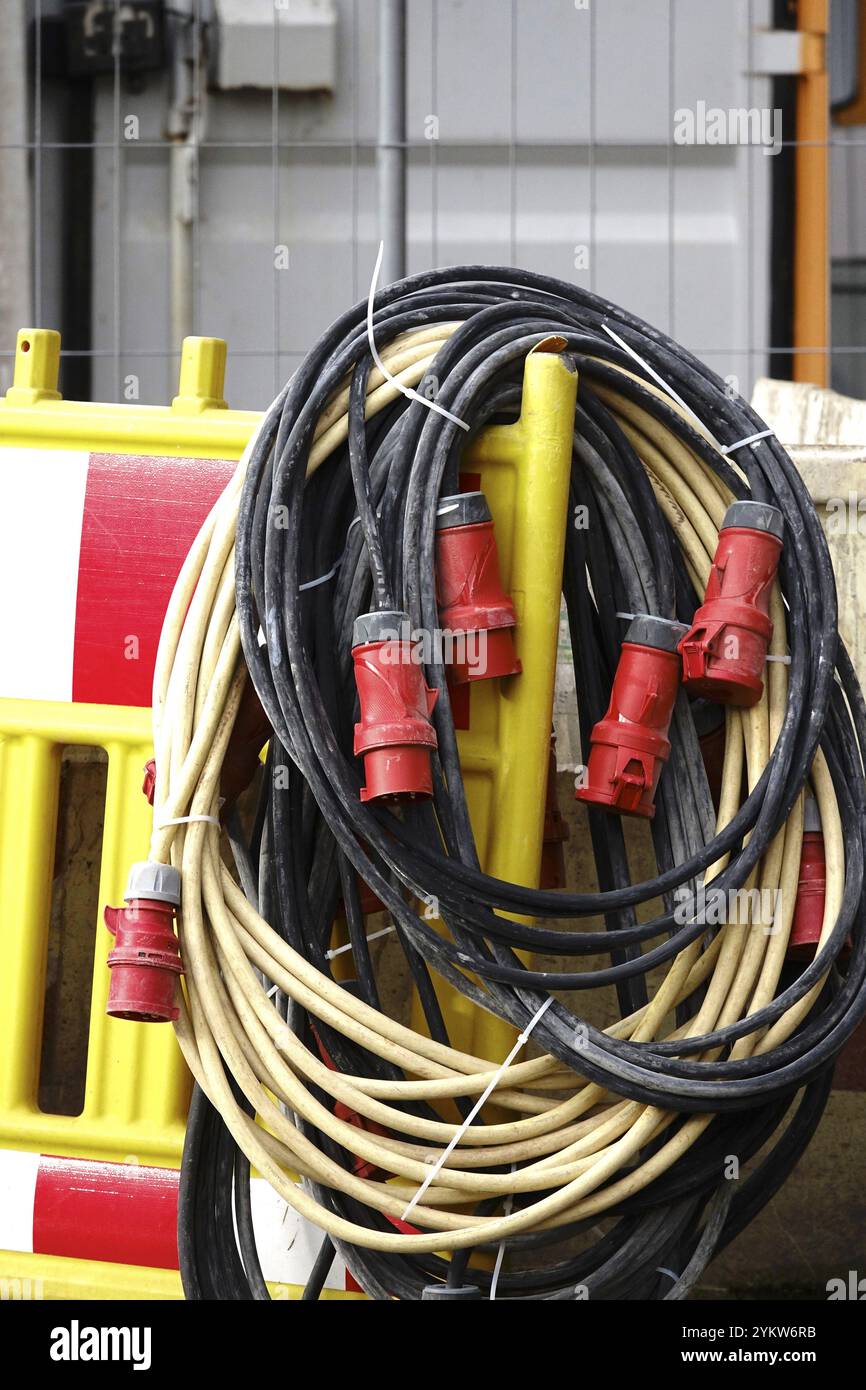 Stromkabel auf einer Baustelle, Deutschland, Europa Stockfoto