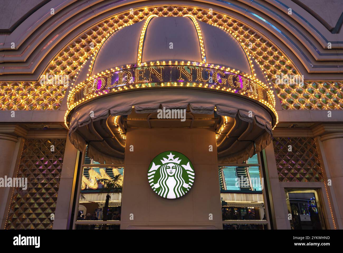 Ein Bild der Neonschilder am Starbucks des Golden Nugget Las Vegas Hotel and Casino Stockfoto