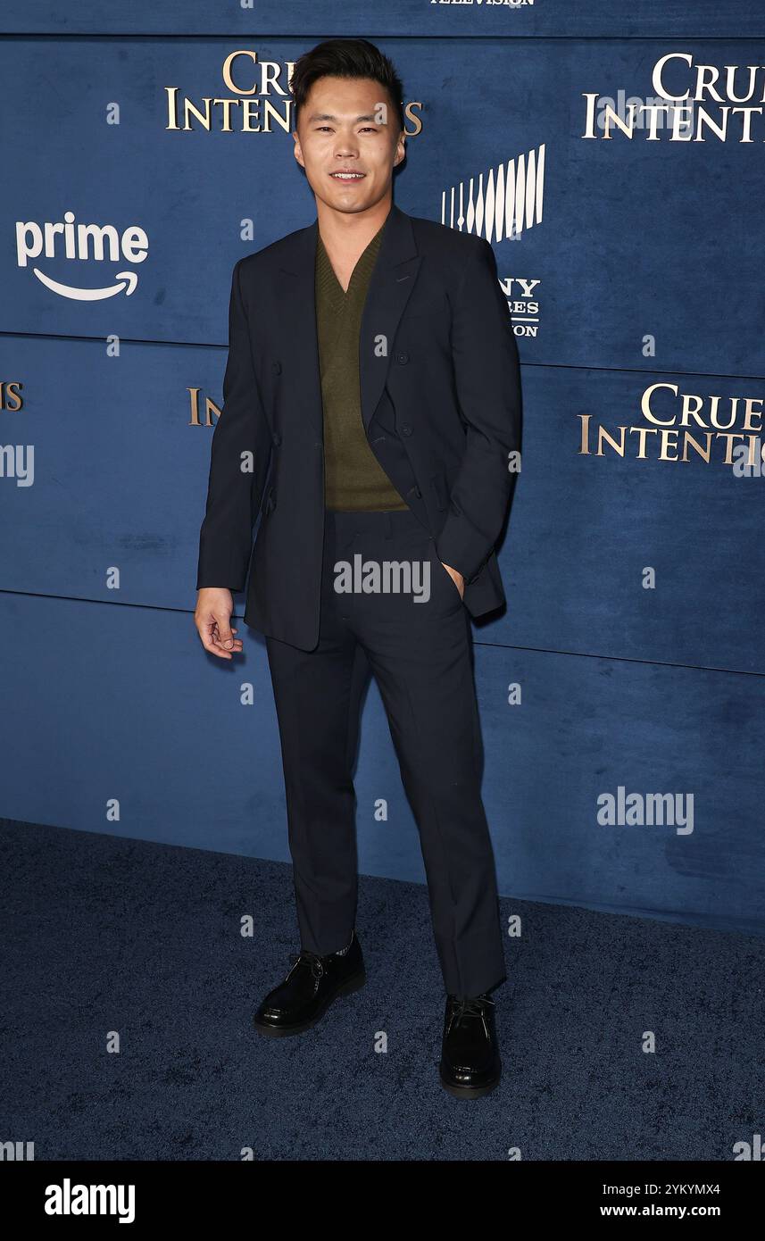 Los Angeles, USA. November 2024. John Harlan Kim kommt zu den grausamen Intentionen Los Angeles Premiere, die am Dienstag, den 19. November 2024, im Ebell Theatre in Los Angeles, KALIFORNIEN, stattfand. (Foto: Juan Pablo Rico/SIPA USA) Credit: SIPA USA/Alamy Live News Stockfoto