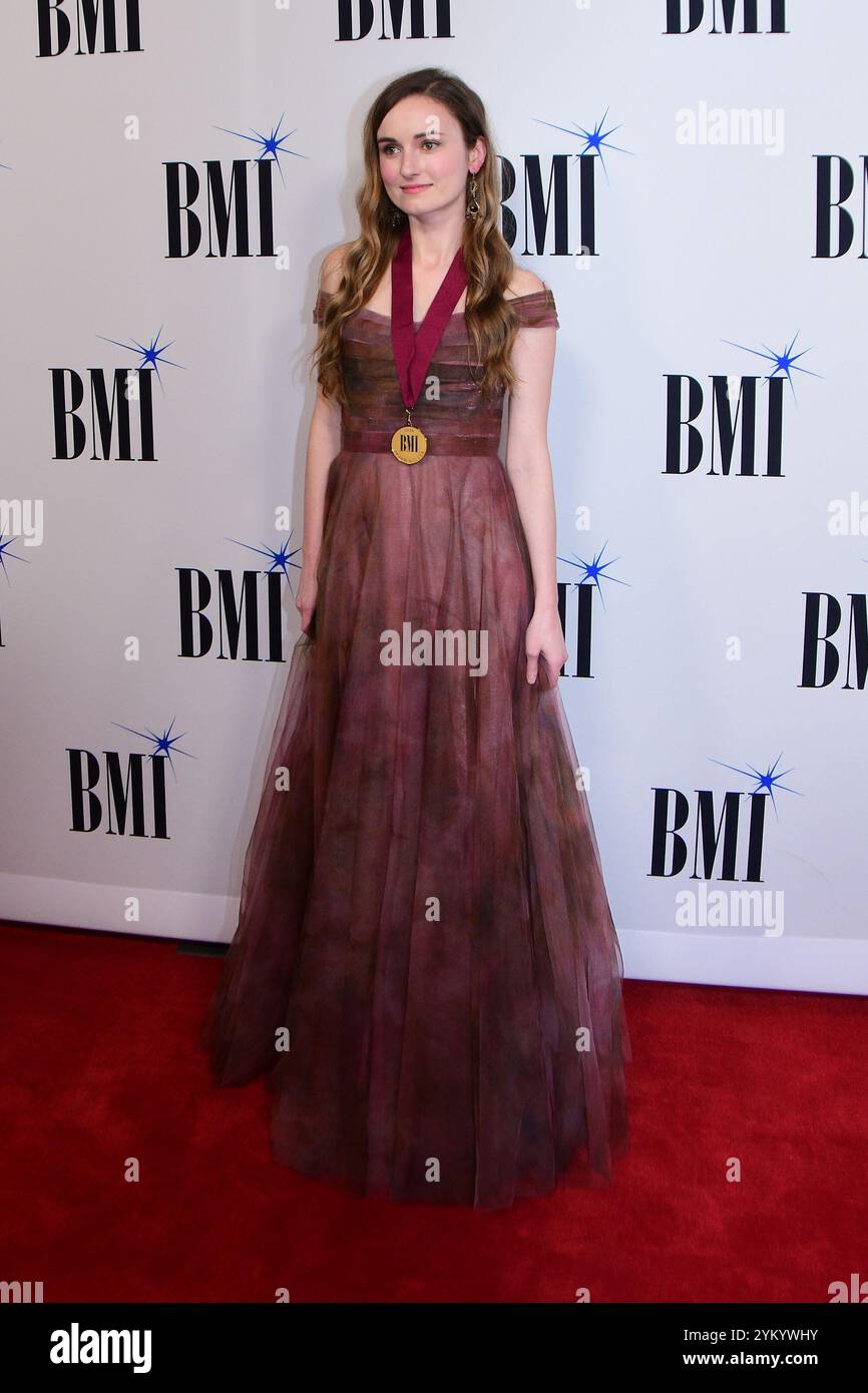 19. November 2024 - Nashville, Tennessee - . 2024 BMI Country Awards im Hauptquartier der BMI Music Row. (Kreditbild: © Dara-Michelle Farr/AdMedia via ZUMA Press Wire) NUR REDAKTIONELLE VERWENDUNG! Nicht für kommerzielle ZWECKE! Stockfoto