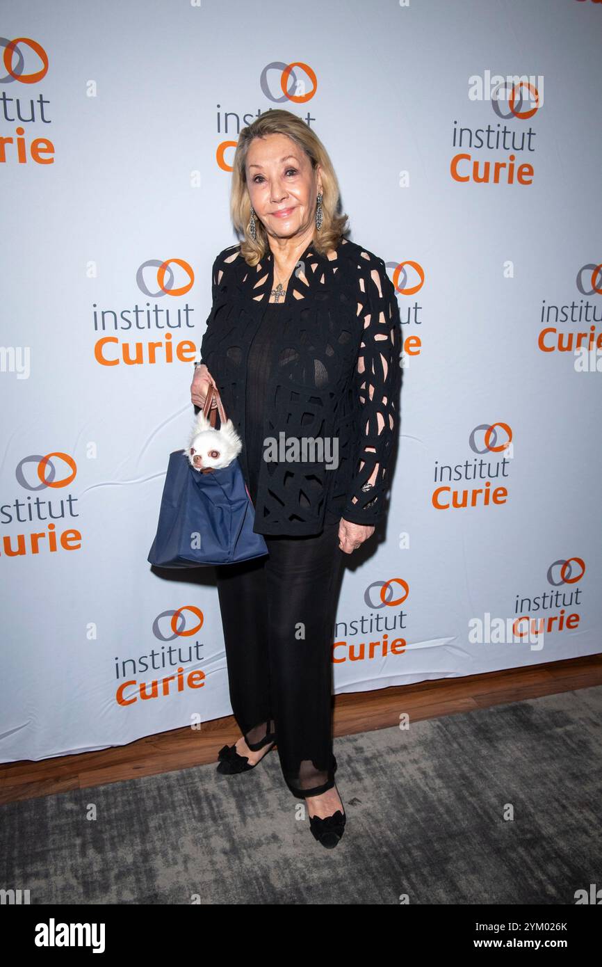 New York, Usa. November 2024. Susan Gutfreund nimmt an der Marie Curie Legacy Gala 2024 zu Ehren von Jane Fonda im Rainbow Room in New York Teil. Quelle: SOPA Images Limited/Alamy Live News Stockfoto