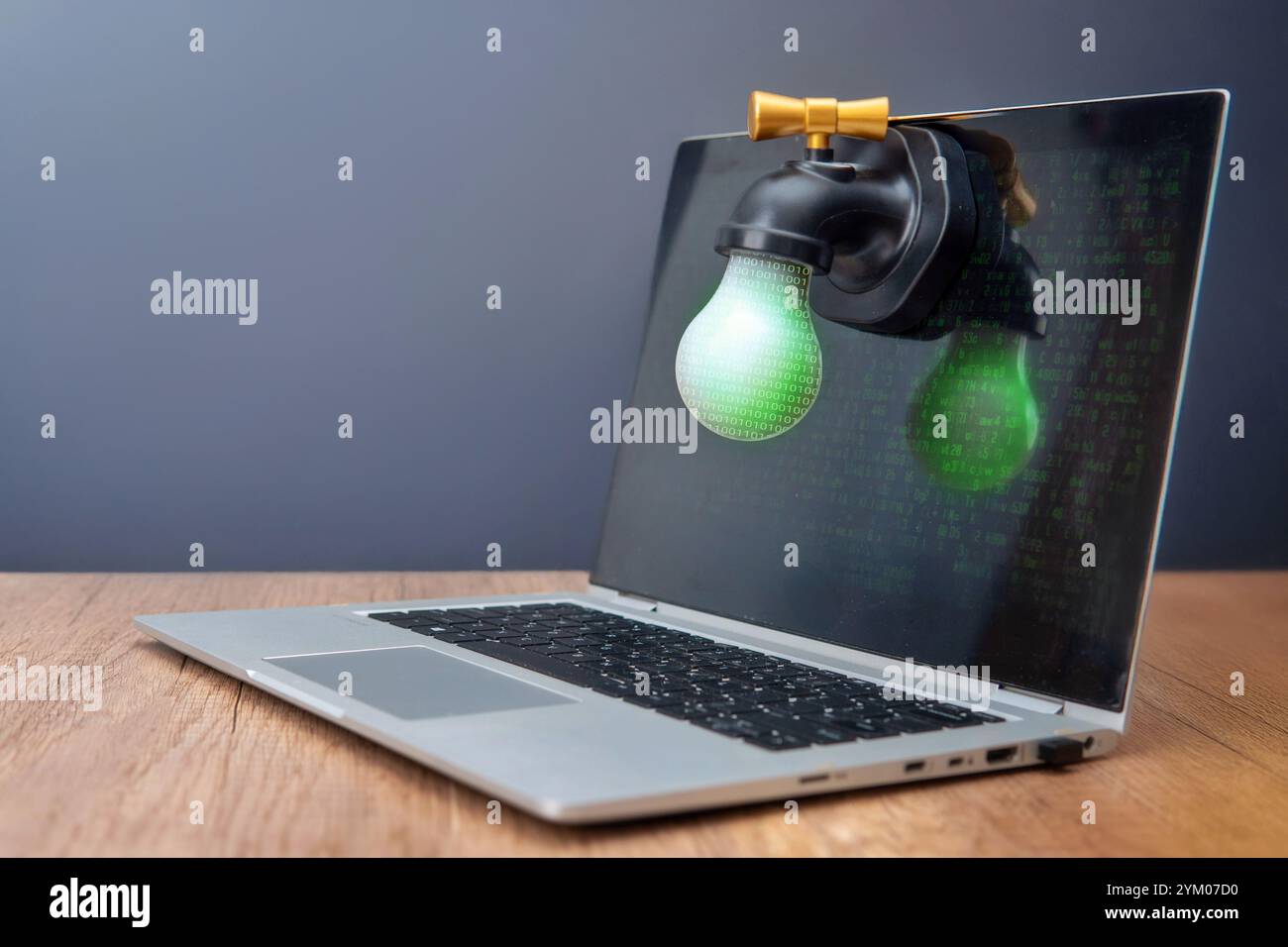 Ein Laptop und ein Wasserhahn mit Binärcode. Datenlecks und Cybersicherheitskonzept. Stockfoto