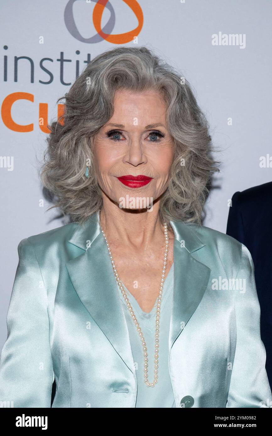 New York, New York, USA. November 2024. (Neu) marie curie Vermächtnisgala 2024 zu Ehren von jane fonda. November 2024, New york, New york, usa: jane fonda nimmt am 19. november 2024 an der marie curie Legacy Gala 2024 zu Ehren von jane fonda im Regenbogenraum Teil. (Foto: M10s/thenews2) (Foto: M10s/Thenews2/Zumapress) (Bild: © Ron Adar/TheNEWS2 via ZUMA Press Wire) NUR ZUR REDAKTIONELLEN VERWENDUNG! Nicht für kommerzielle ZWECKE! Stockfoto