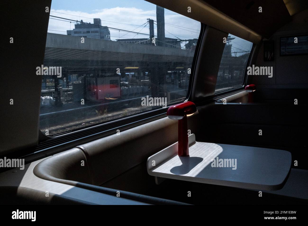 Waggonstange eines Hochgeschwindigkeitszuges (TGV) im Bahnhof Toulouse Matabiau im Departement Haute-Garonne in der französischen Region Occitanie am 15 Stockfoto
