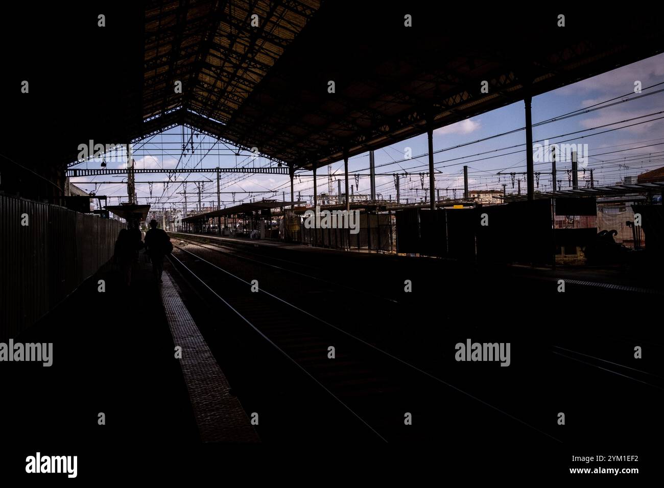 Bahnhof Toulouse Matabiau im Departement Haute-Garonne in der französischen Region Occitanie am 15. August 2022. Gare ferroviaire de Toulouse Mata Stockfoto