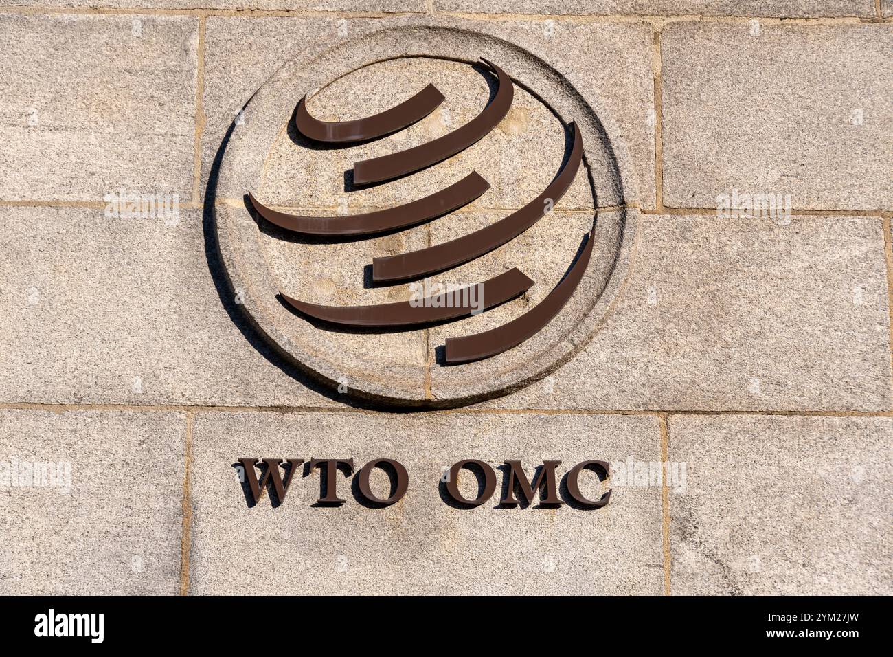 Zeichen und Logo am Sitz der Welthandelsorganisation (WTO), der Organisation, die für die Regeln des internationalen Handels zuständig ist Stockfoto Zeichen und Logo am Sitz der Welthandelsorganisation (WTO), der Organisation, die für die Regeln des internationalen Handels zuständig ist Stockfoto