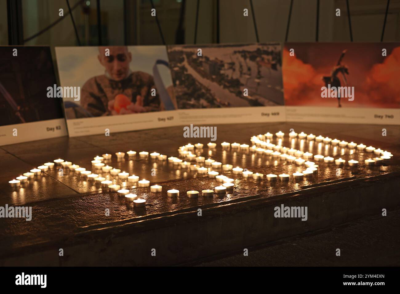 Gedenkstätte mit Kerzen in der Gemeinde Budapest als 1000 Tage der Invasion Russlands auf die Ukraine (20. November 2024) Stockfoto