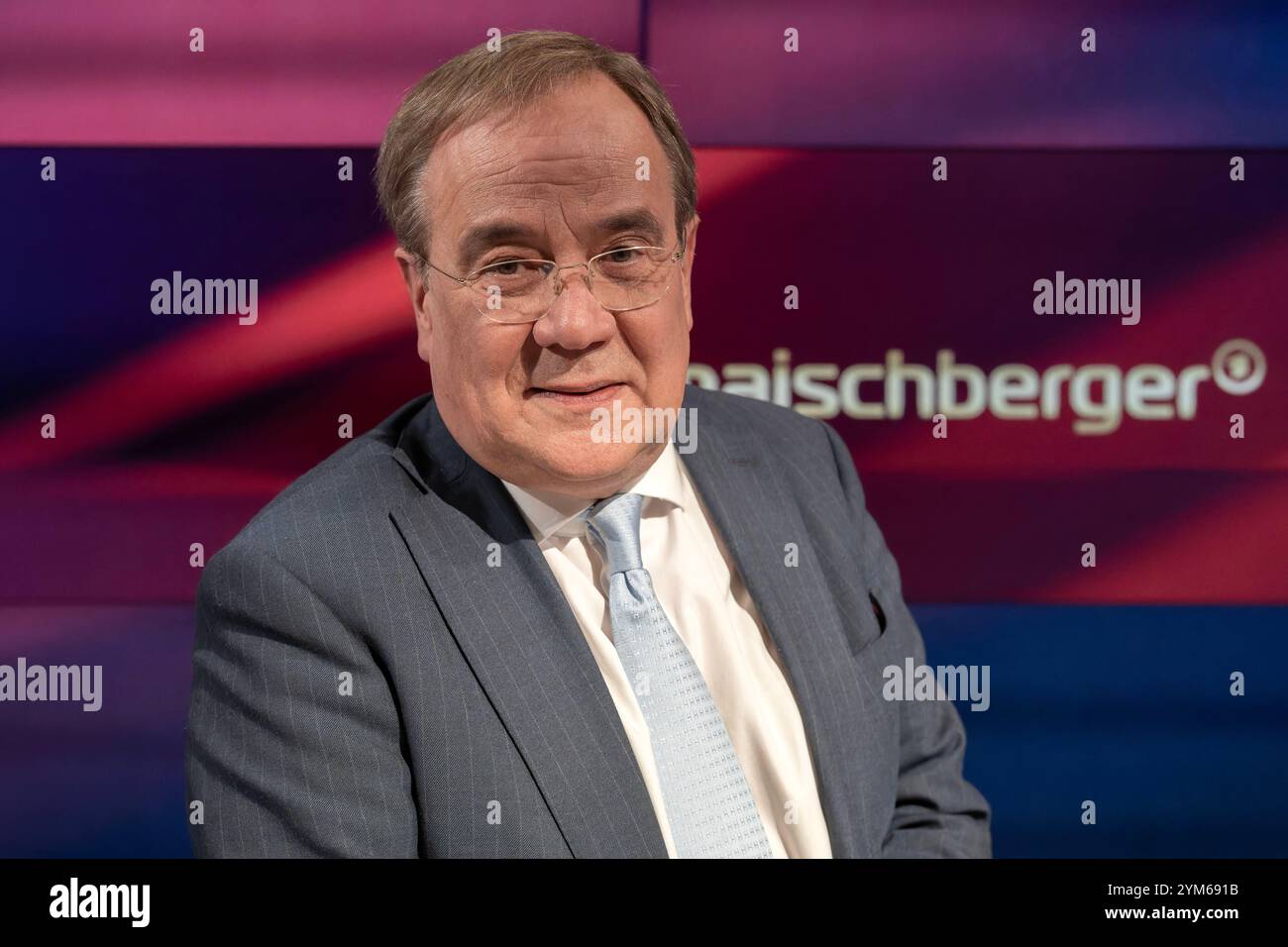 Maischberger aus Köln am 20. November 2024. Im Bild der ehemaligen CDU-Parteivorsitzende Armin Laschet. In der Runde wurde über sexualisierte Gewalt gegen Frauen, Trump und Putin, den Ukraine-Krieg und über die Kanzlerfrage diskutiert. Köln Nordrhein-Westfalen Deutschland *** Maischberger aus Köln am 20. November 2024 im Bild des ehemaligen CDU-Parteivorsitzenden Armin Laschet diskutierte das Gremium sexualisierte Gewalt gegen Frauen, Trump und Putin, den Ukraine-Krieg und die Frage des Kanzlers Köln Nordrhein-Westfalen Deutschland Stockfoto