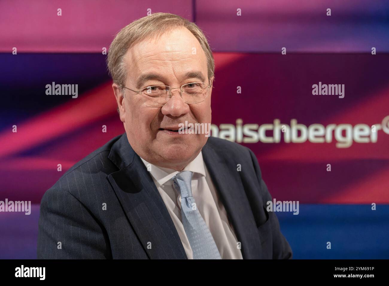 Maischberger aus Köln am 20. November 2024. Im Bild der ehemaligen CDU-Parteivorsitzende Armin Laschet. In der Runde wurde über sexualisierte Gewalt gegen Frauen, Trump und Putin, den Ukraine-Krieg und über die Kanzlerfrage diskutiert. Köln Nordrhein-Westfalen Deutschland *** Maischberger aus Köln am 20. November 2024 im Bild des ehemaligen CDU-Parteivorsitzenden Armin Laschet diskutierte das Gremium sexualisierte Gewalt gegen Frauen, Trump und Putin, den Ukraine-Krieg und die Frage des Kanzlers Köln Nordrhein-Westfalen Deutschland Stockfoto