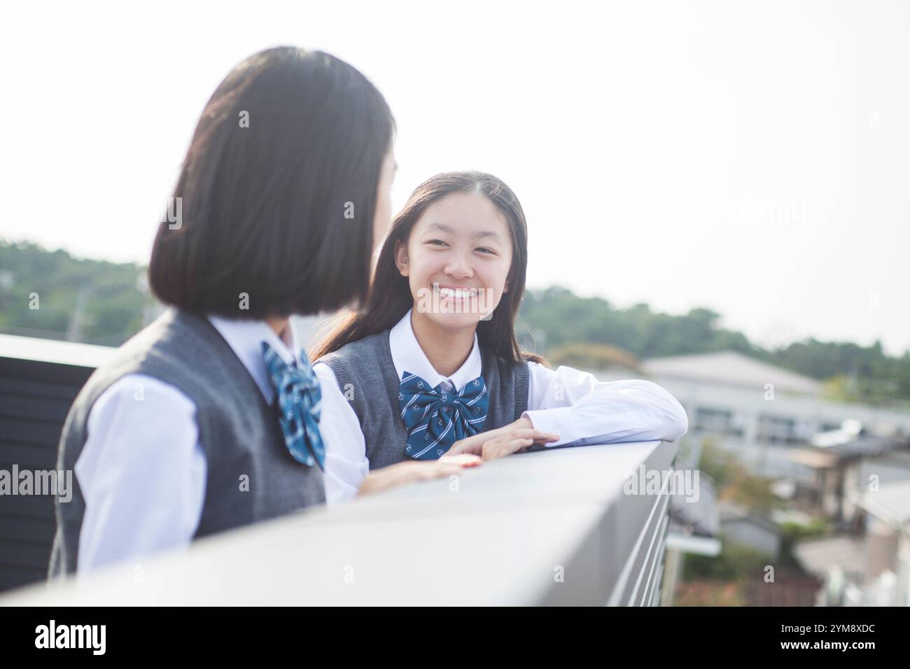 Lächelnde Schulmädchen Stockfoto
