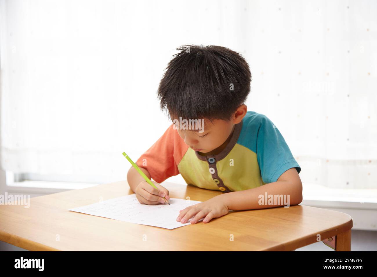 Kinder, die studieren Stockfoto