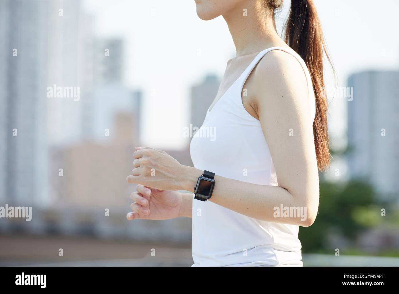 Eine junge Frau in Laufkleidung Stockfoto