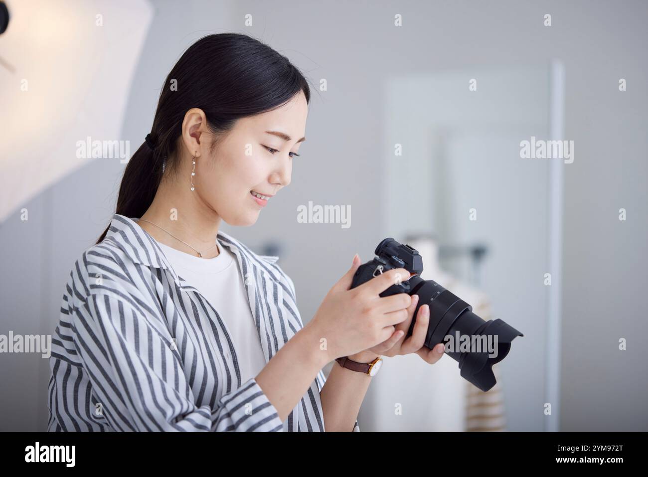 Fotografinnen, die Fotos machen Stockfoto
