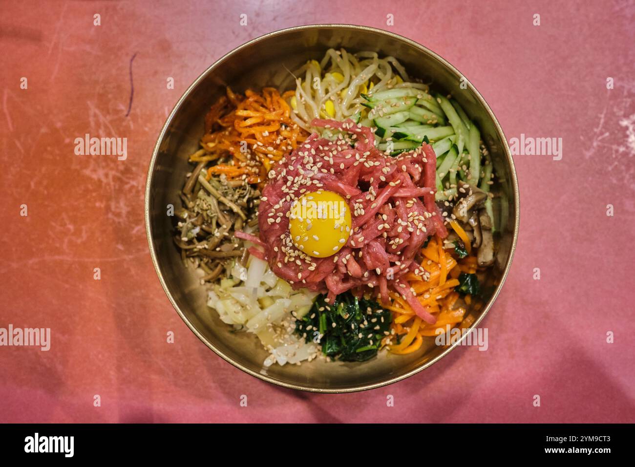 Okt. 2024, Jeonju-Stil Bibimbap (koreanische Reisschale) Stockfoto