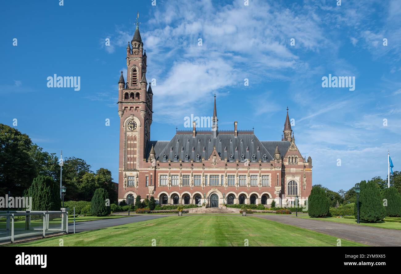 Der Friedenspalast in den Haag, Niederlande. Er beherbergt den Internationalen Gerichtshof der Vereinten Nationen, den Ständigen Schiedsgerichtshof und den Haager Akadien Stockfoto