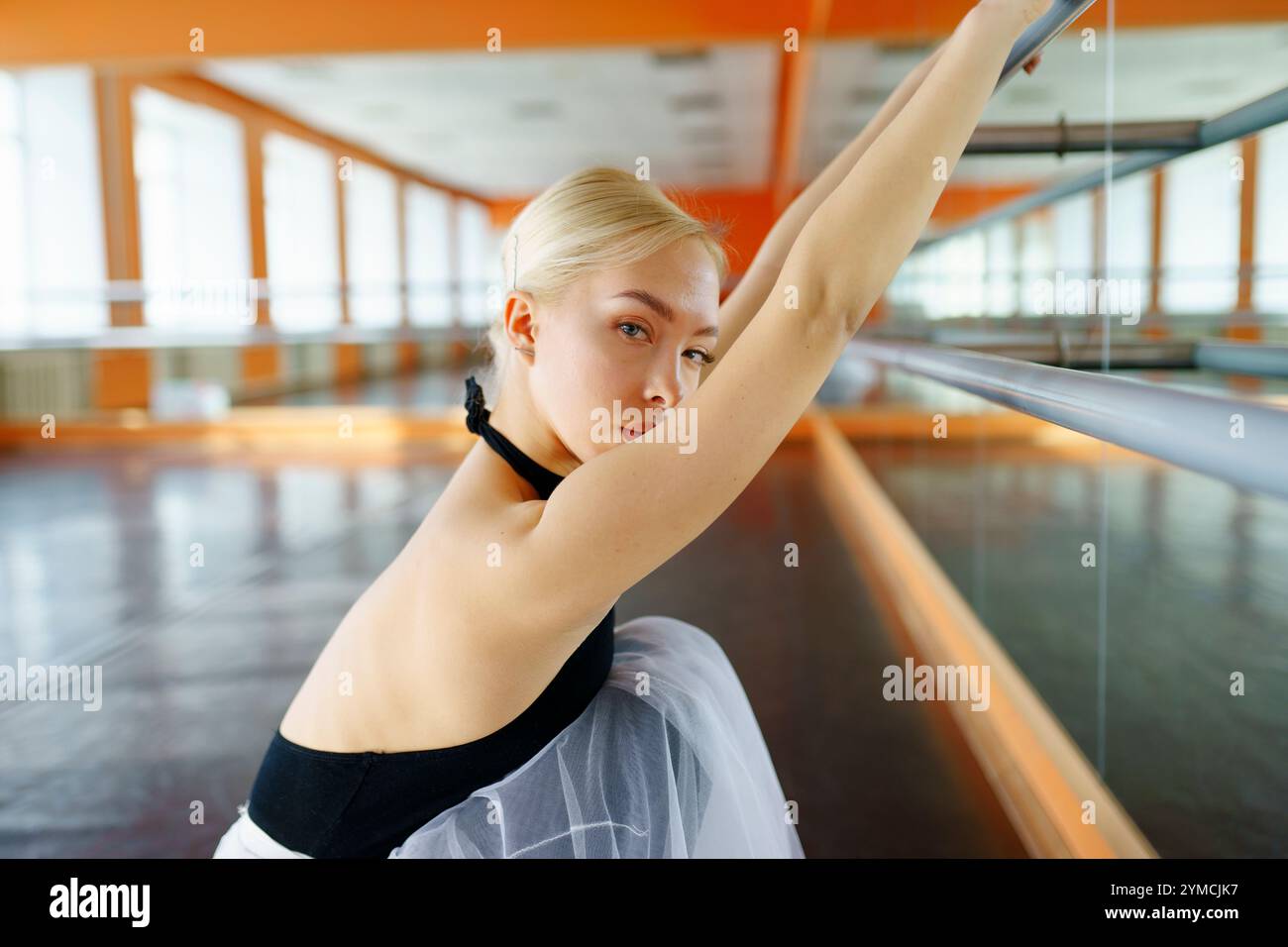 Porträt der Ballerina im Ballettstudio Stockfoto