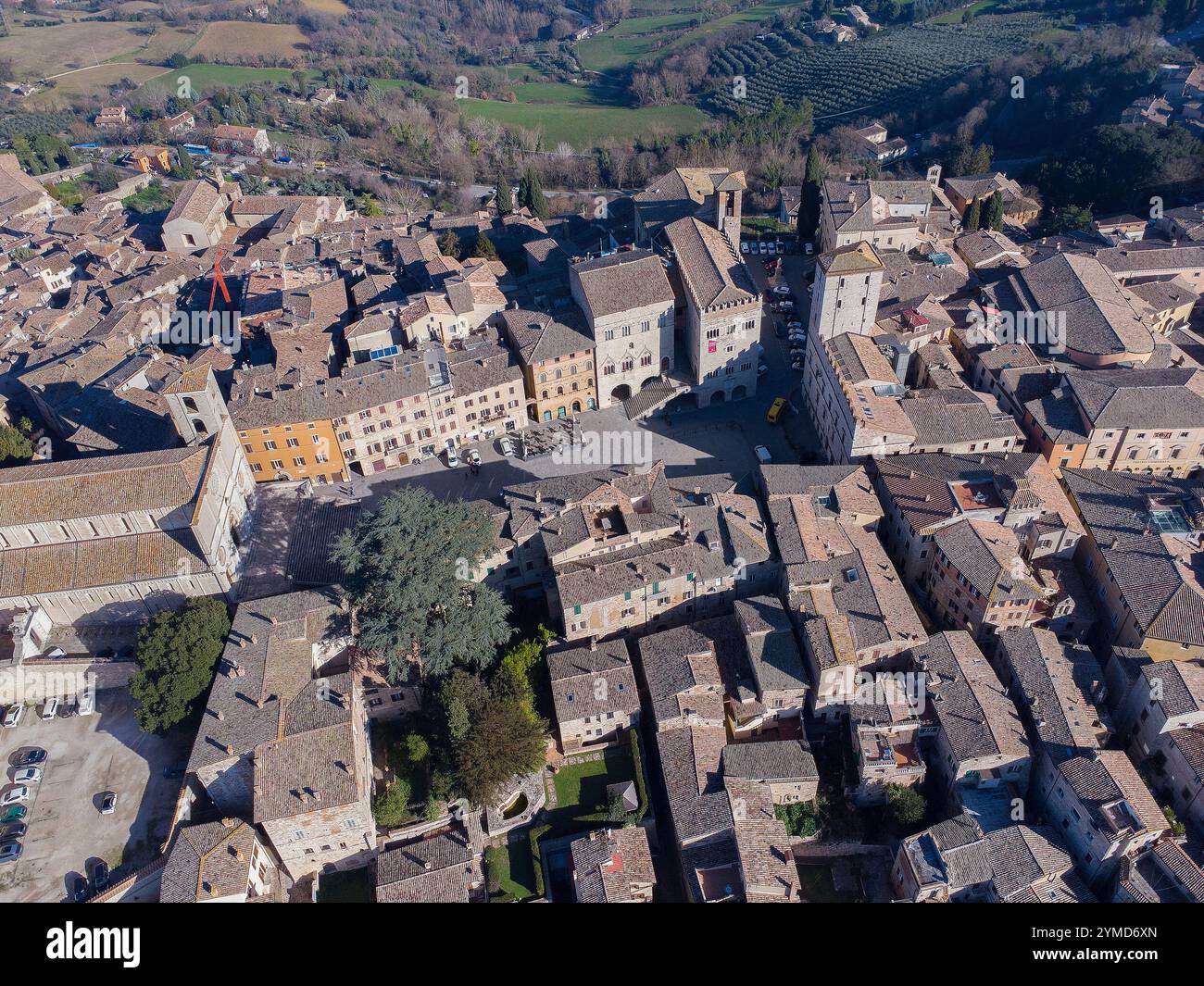 Todi (Umbrien-Provinz Perugia). Blick auf das historische Zentrum Stockfoto