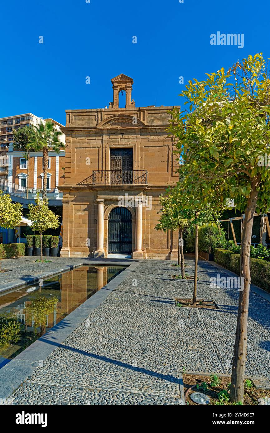 La capilla del puerto de Málaga, Wasserbecken Stockfoto